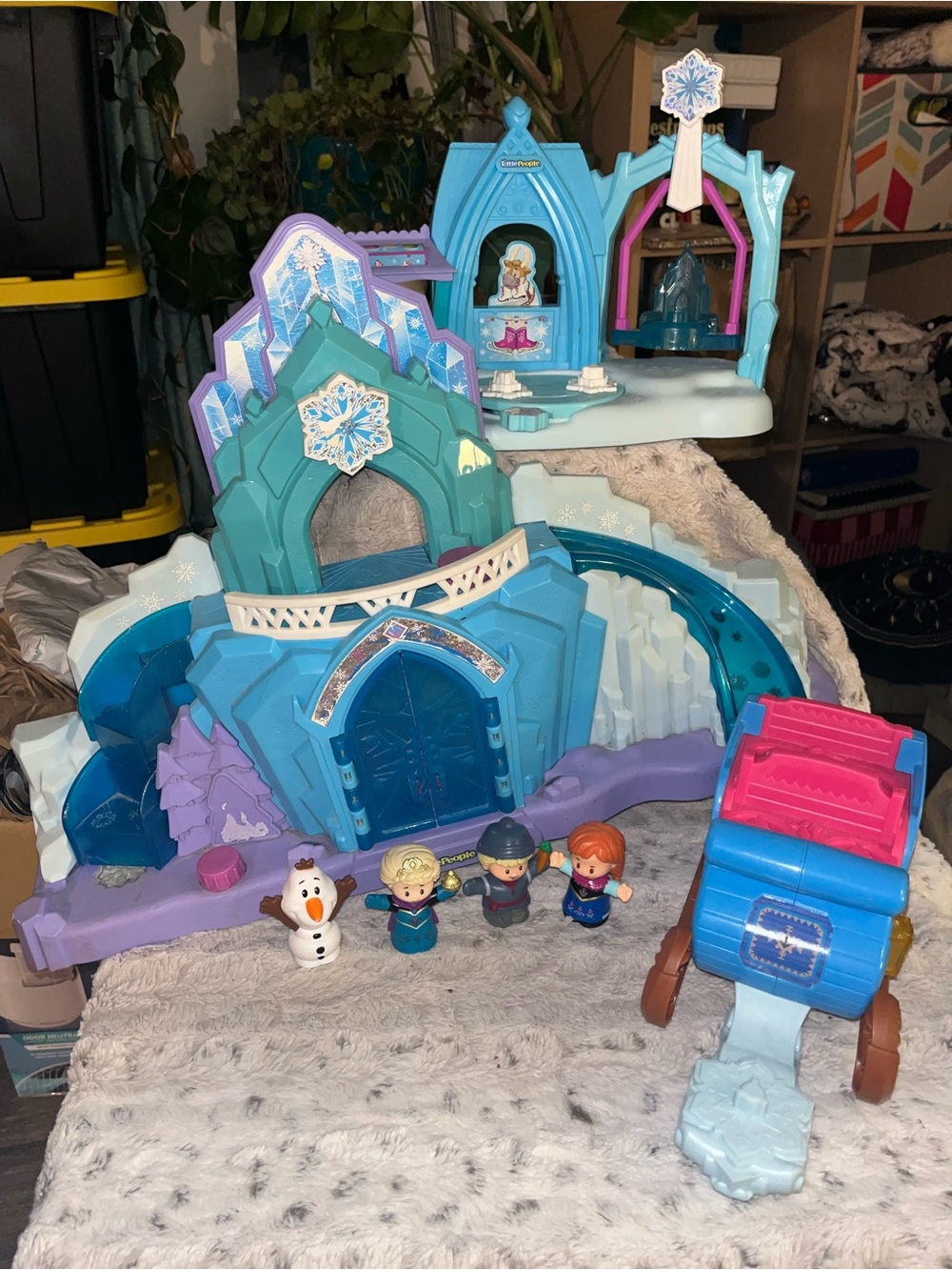 Fisher Price Little People Frozen Elsa Ice Palace Sleigh And Figures Lot Works